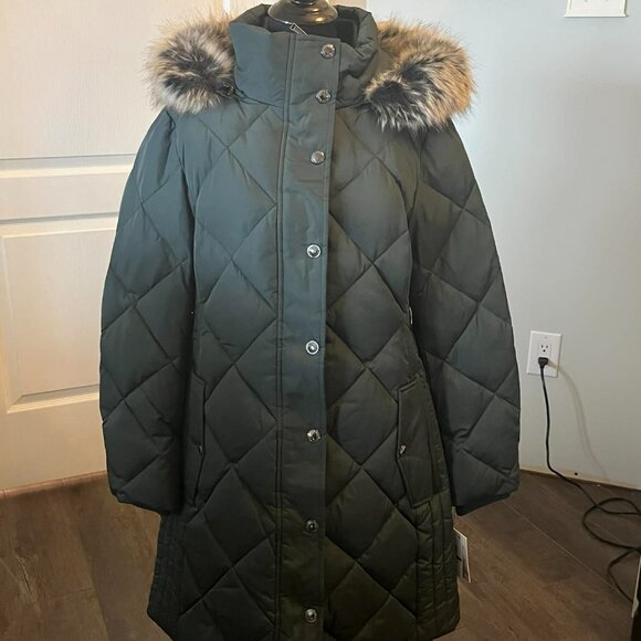London Fog Faux Fur Trim Hooded Down Fill Coat in Dark Green Color size Large - Picture 2 of 10